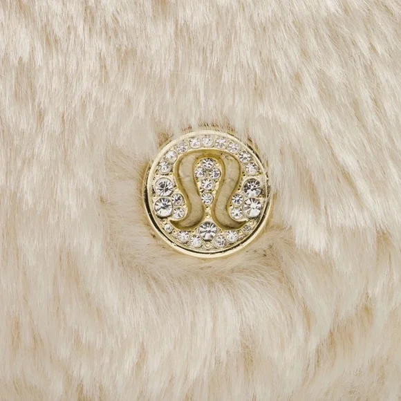 🆕 LULULEMON Everywhere Belt Bag Plush Fleece *Rhinestone Logo! NEW Ivory/Gold - Picture 4 of 17